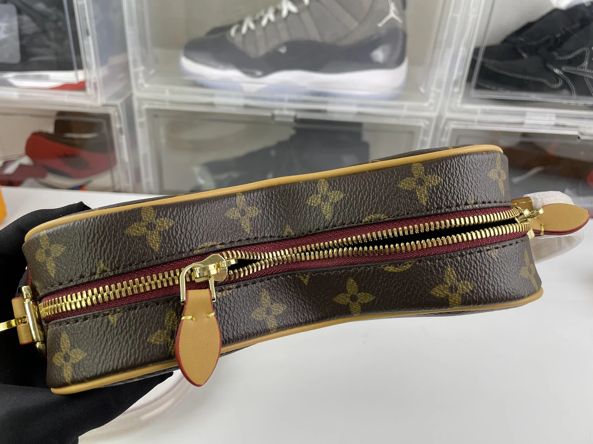 SmartChoice LV Heart bag nicolas ghesquiere 181