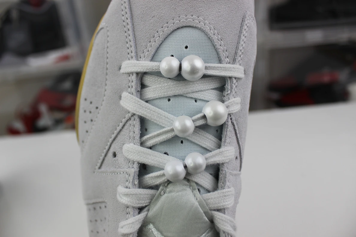 SportInspired 1430 GOAT Air Jordan 6 Craft Paris 978