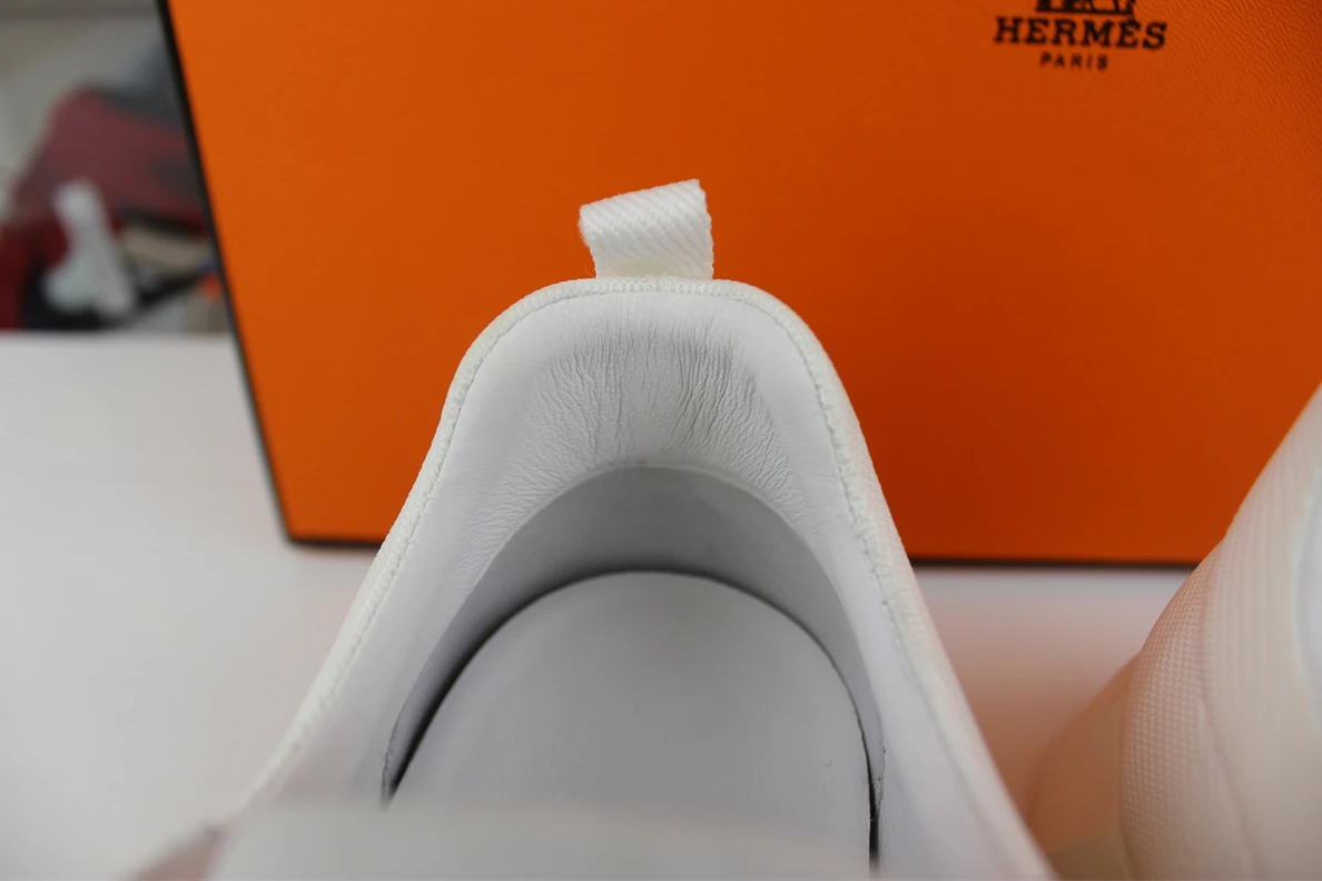 SportInspired 3362 HERMES BOUNCING White Black 109