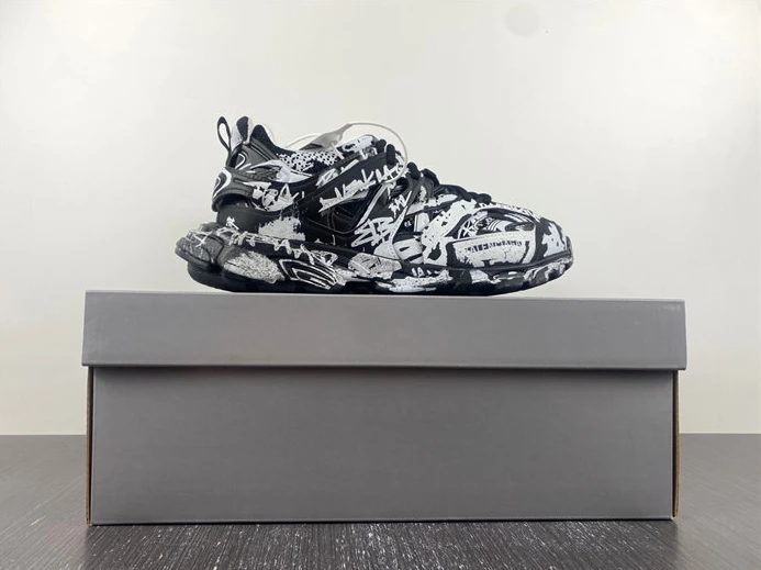 SportInspired 5607 Balenciaga Track Graffiti Black White 542023 W3RRA 3423