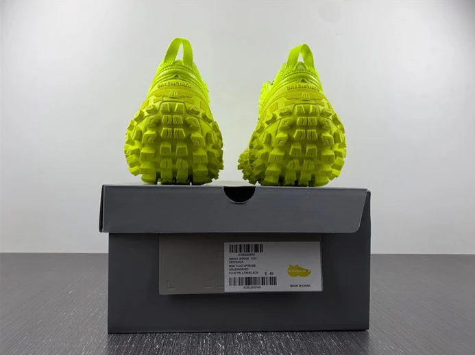 SportInspired 6362 Balenciaga Defender 685611W2RAB 3425