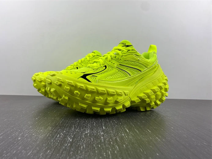 SportInspired 6362 Balenciaga Defender 685611W2RAB 3425