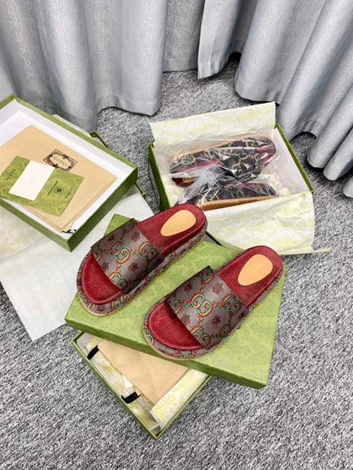 SportInspired 8301 Gucci Slipper 3238