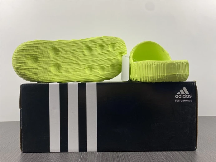 SportInspired 8430 ADIDAS New Colleettion 3047