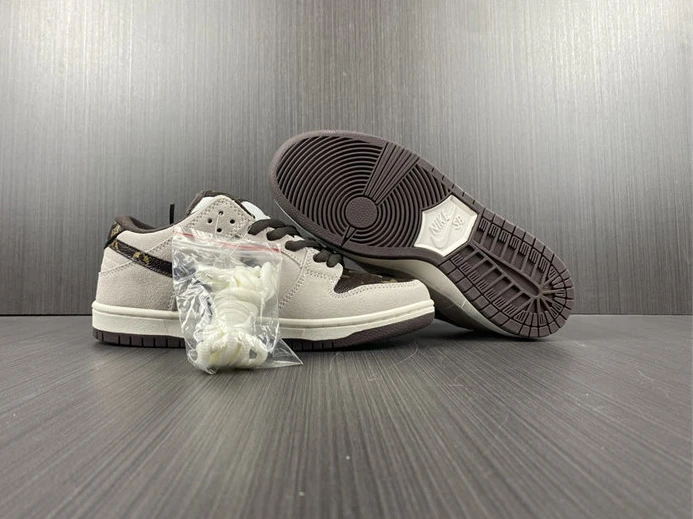 SportInspired 848 Nike SB Dunk Low Loon bQ6817 2066