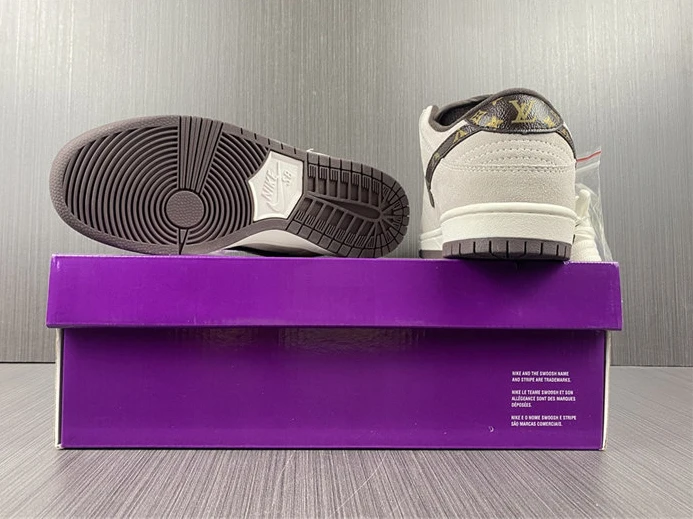 SportInspired 848 Nike SB Dunk Low Loon bQ6817 2066