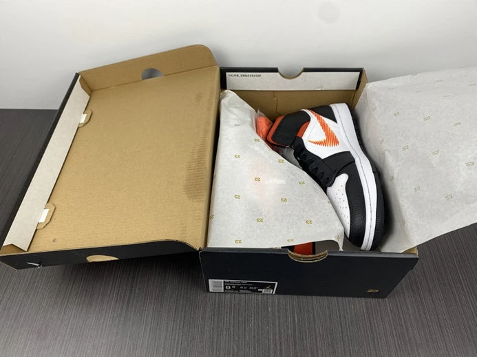 SportInspired Jordan1 Mid Zig Zag DN4929-100 452
