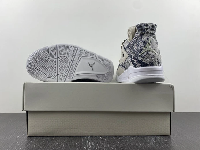 StreetReady 2071 Jordan 4 Retro 813191- 829