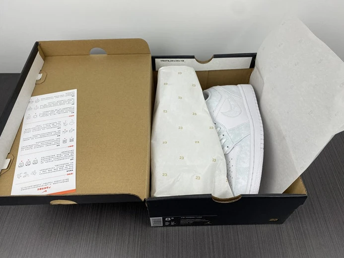 StreetReady 2235 Jordan1 Triple White Tumbled Leather 553558- 697