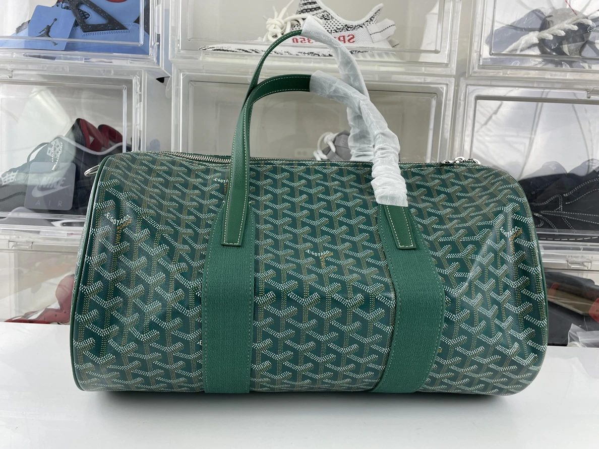StreetReady 2949 GOYARD Green Travelling Hand bag (40 x 23 x 23 cm) 248