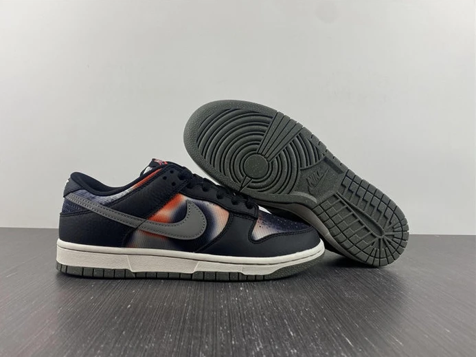 StreetReady 6110 Nike Dunk Low Graffiti Black Red DM0108- 1925