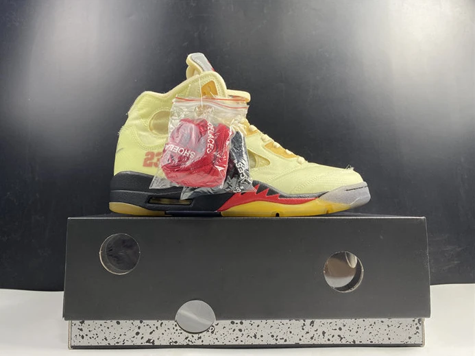 StreetReady 8943 Jordan5 Off-White Sail DH8565- 962