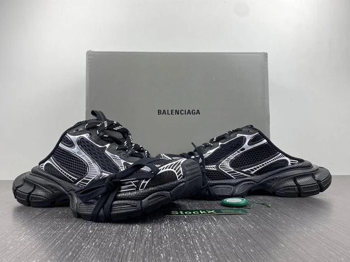 StreetReady Balenciaga 742672 W2XL5 0221 3332