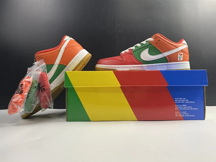 StreetReady Nike SB Dunk Low 7-Eleven CZ5130 600 2123