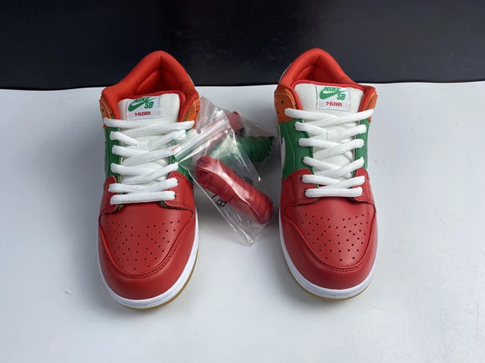 StreetReady Nike SB Dunk Low 7-Eleven CZ5130 600 2123