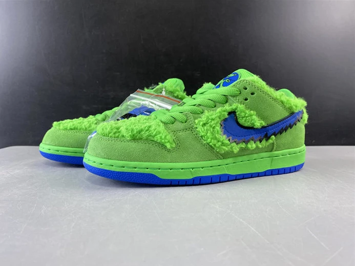 StreetReady Nike SB Dunk Low Grateful Dead Bears Green CJ5378-300 2153