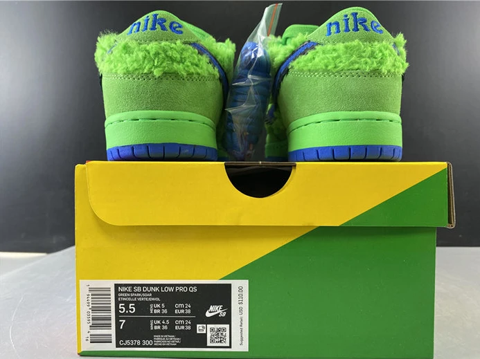 StreetReady Nike SB Dunk Low Grateful Dead Bears Green CJ5378-300 2153