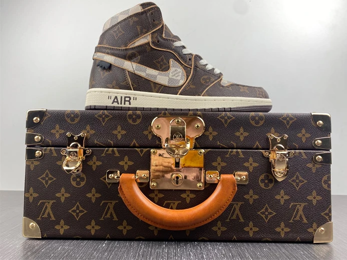 StreetReady OFF-WHITE x Air Jordan 1 LV 1519