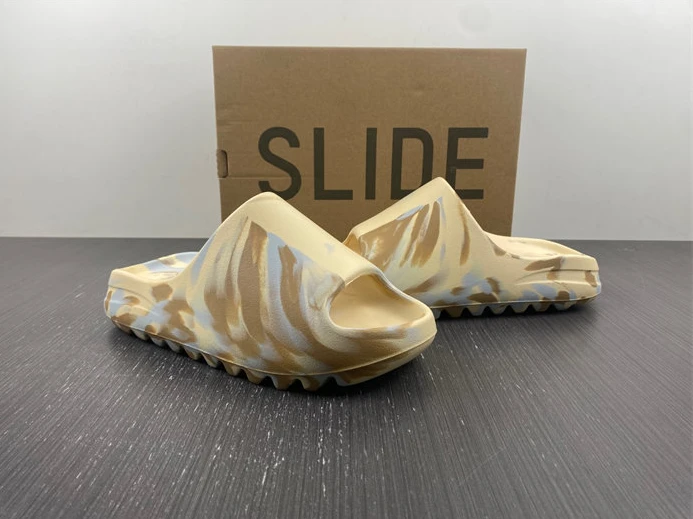 StreetReady adidas Yeezy Slide GW1932 3032