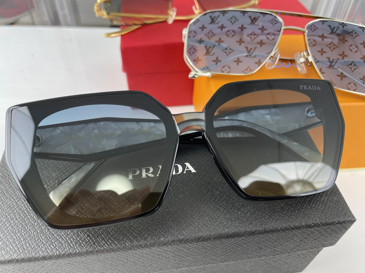 Sunglasses for different brands (price for each pcs) UrbanStyle 361