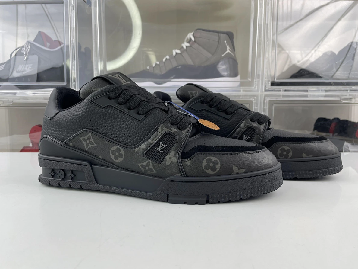 TopPick 5695 Louis Vuitton LV trainer Black 190