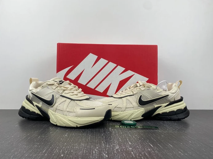 Trendy 3877 NIKEV2K Runtekk 3XL  FD0736- 2750