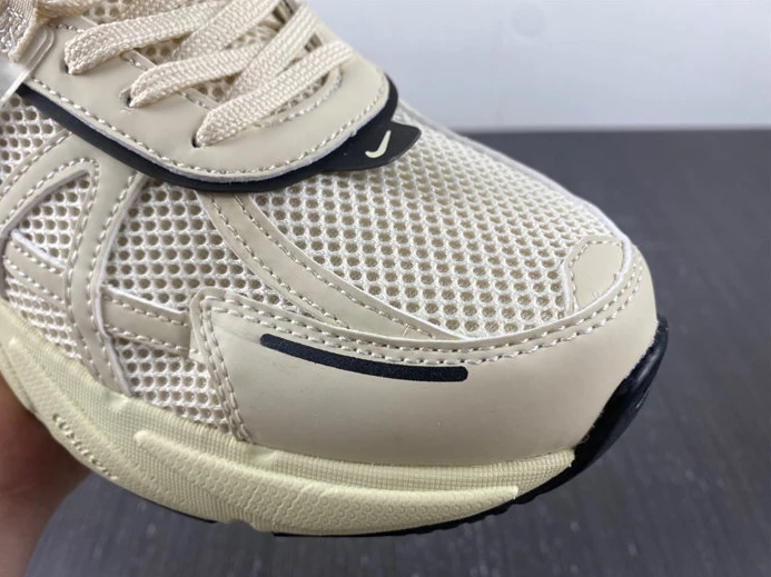 Trendy 3877 NIKEV2K Runtekk 3XL  FD0736- 2750