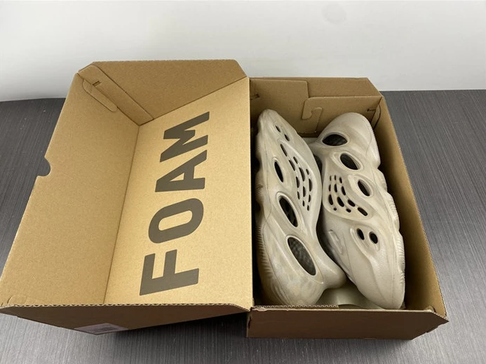 Trendy 4096 ADIDAS YEEZY Foam RNNR Stone Sage GX 2867
