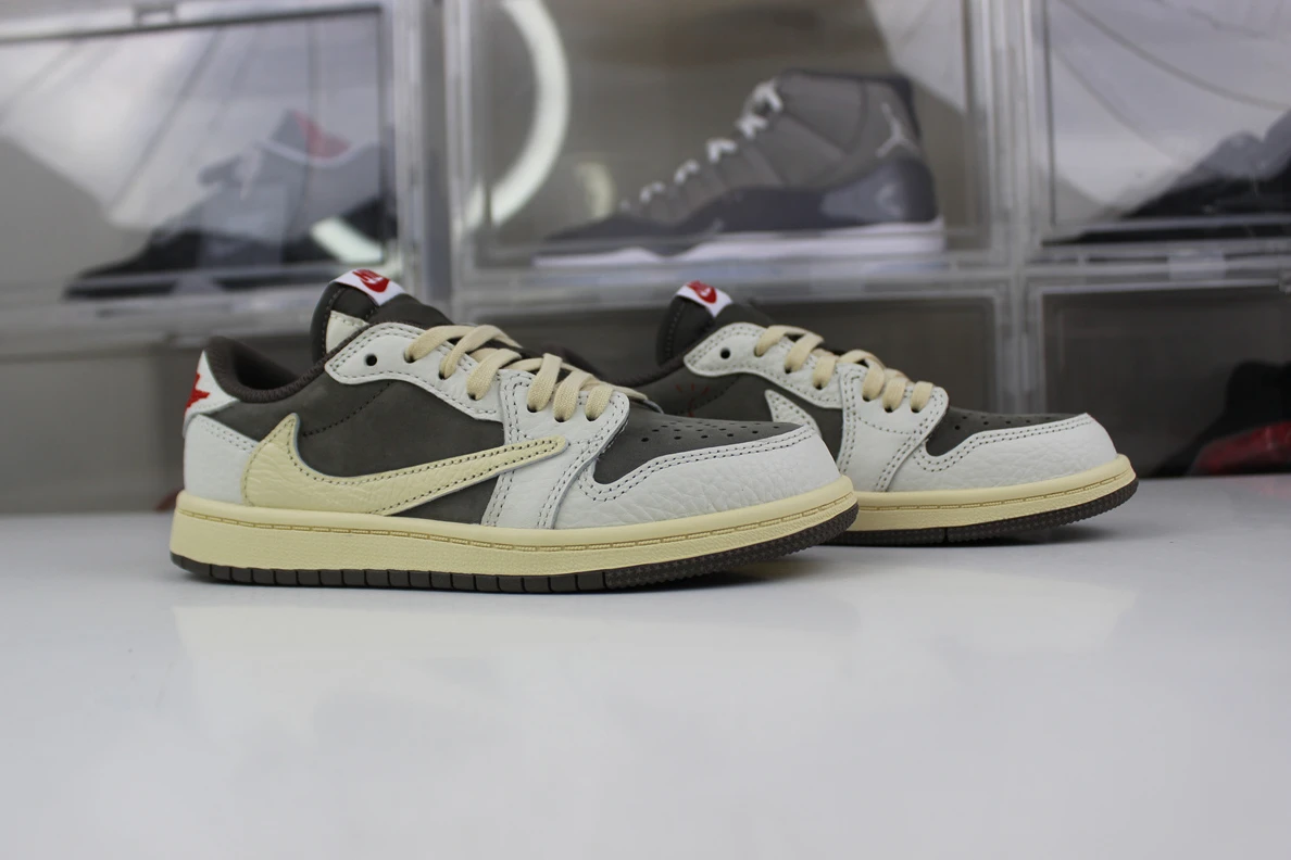 Trendy 632 Kids shoes Travis Scott x Air Jordan 1 OG Low PS 'Reverse Mocha' 574