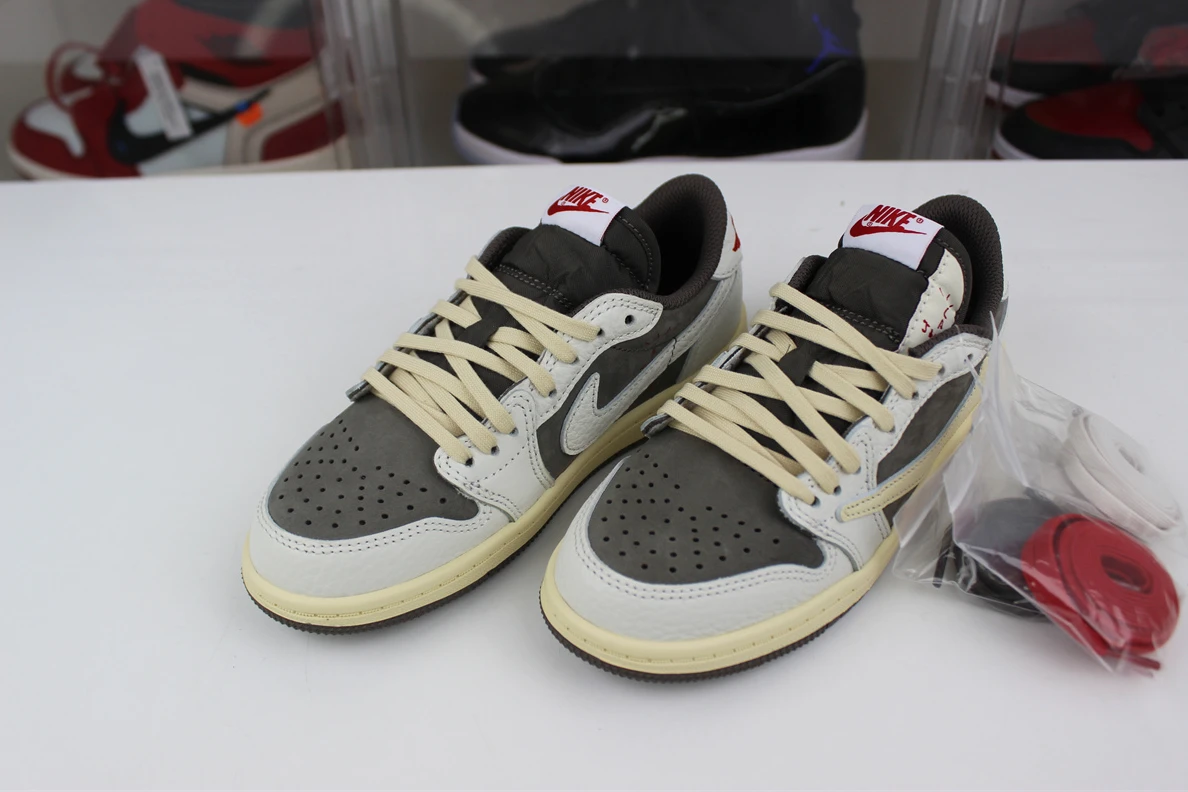 Trendy 632 Kids shoes Travis Scott x Air Jordan 1 OG Low PS 'Reverse Mocha' 574