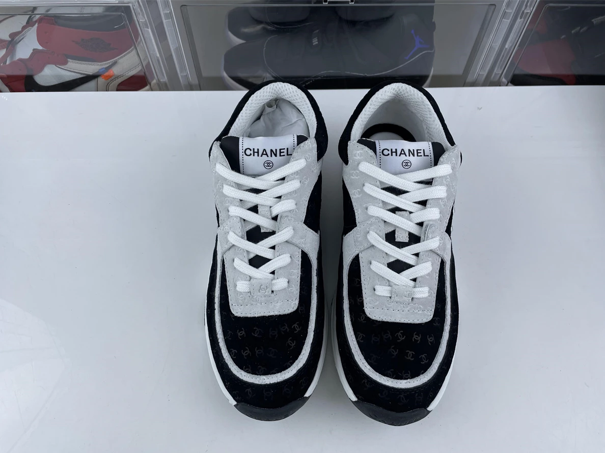 Trendy 8630 Chanel Black White shoes 3559