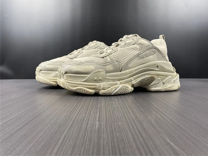 Trendy BLCG TRIPLE SNEAKER 524039 W2FA1 9710 3341