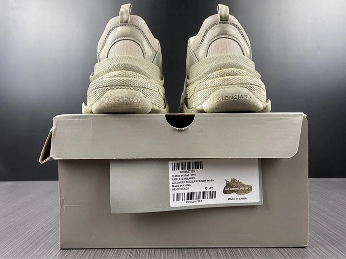 Trendy BLCG TRIPLE SNEAKER 524039 W2FA1 9710 3341