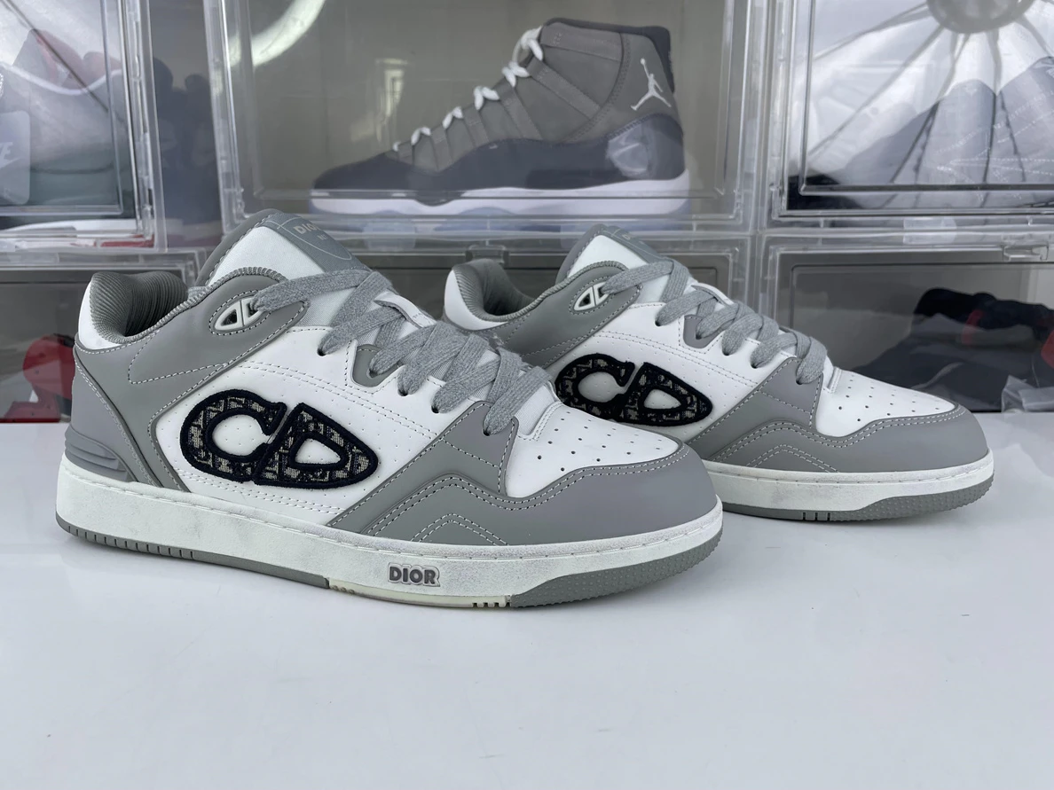 Trendy DIOR B57 MID TOP CALF Grey sneakers 1533