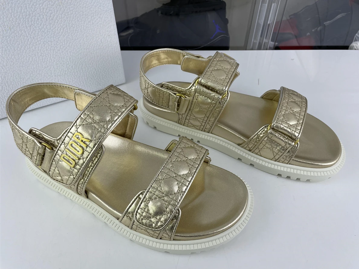 Trendy DIOR Golden Ladies Sandals (EU35-42) 1529