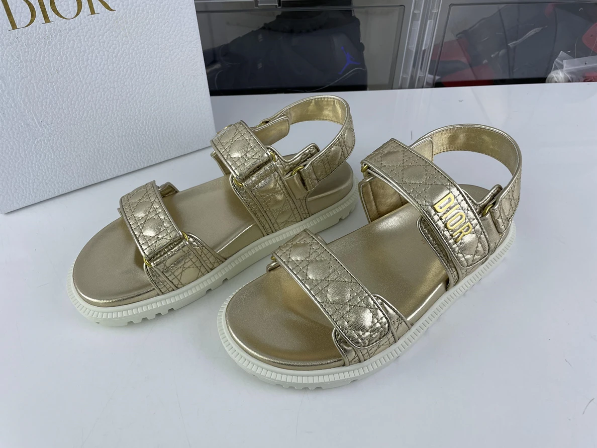 Trendy DIOR Golden Ladies Sandals (EU35-42) 1529