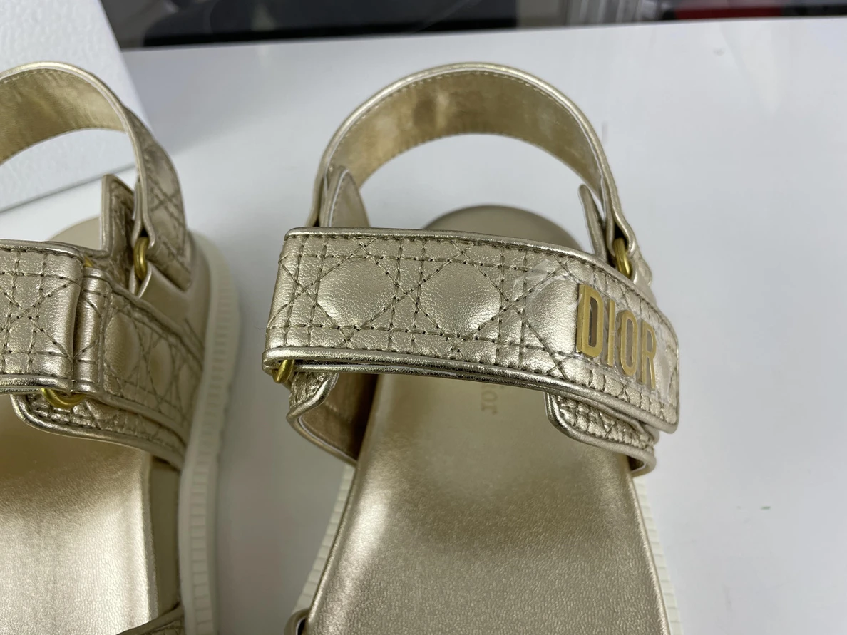 Trendy DIOR Golden Ladies Sandals (EU35-42) 1529