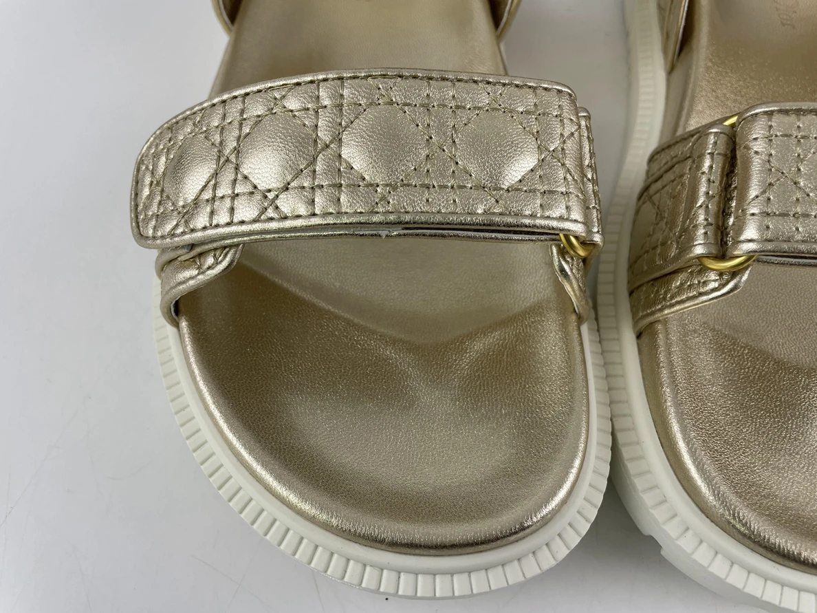 Trendy DIOR Golden Ladies Sandals (EU35-42) 1529