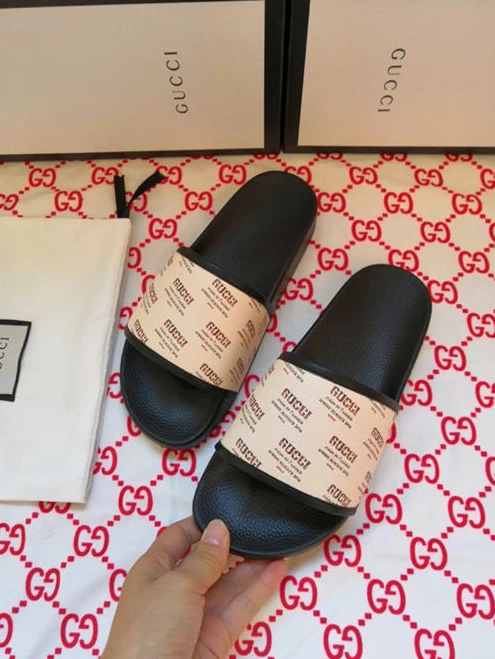 Trendy Gucci Slipper 3209