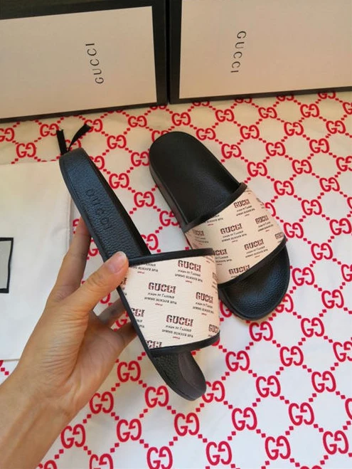 Trendy Gucci Slipper 3209