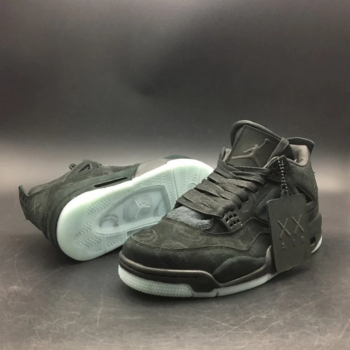 Trendy Jordan 4 Retro Kaws Black 930155-001 922