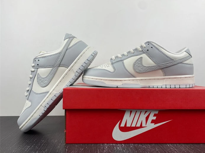 Trendy Nike Dunk Low Needlework Sail Aura FJ4553-133 1749