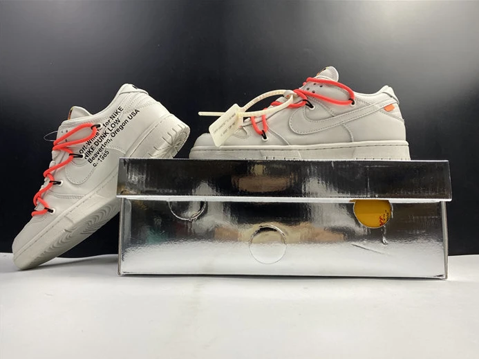 Trendy Off-White x Nike Dunk Low CT0856- 900 2386