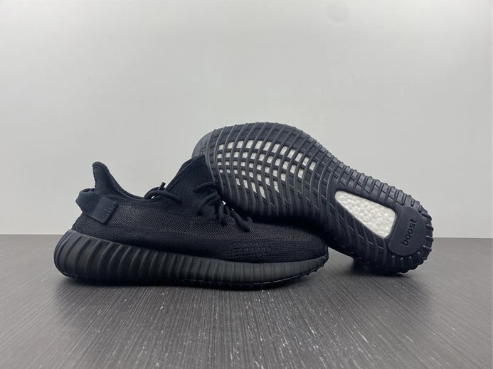 Trendy adidas Yeezy Boost 350 V2 Onyx HQ4540 2891