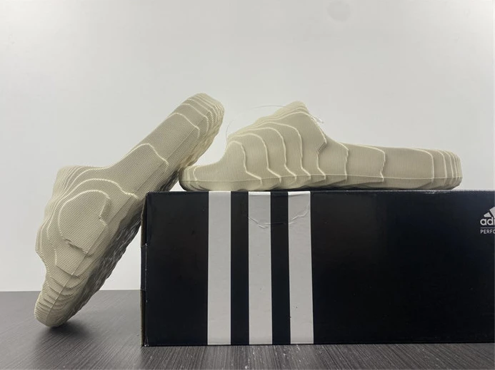 UrbanStyle 5021 ADIDAS New Colleettion 3043