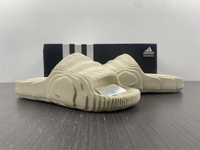 UrbanStyle 5021 ADIDAS New Colleettion 3043