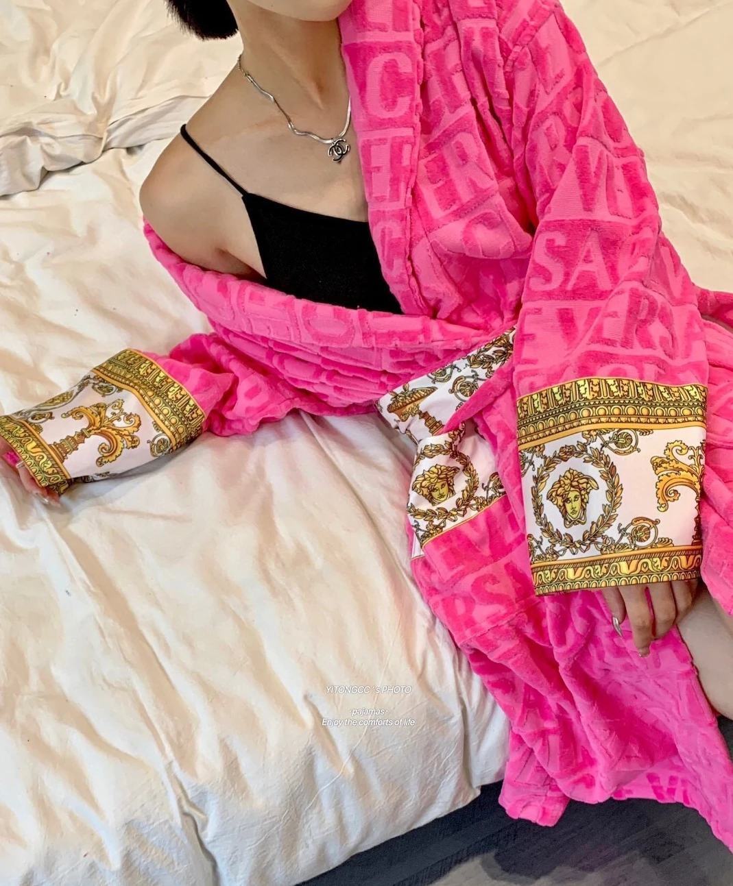 UrbanStyle 5188 Versace Baroque BathRobe (price for one color) 42