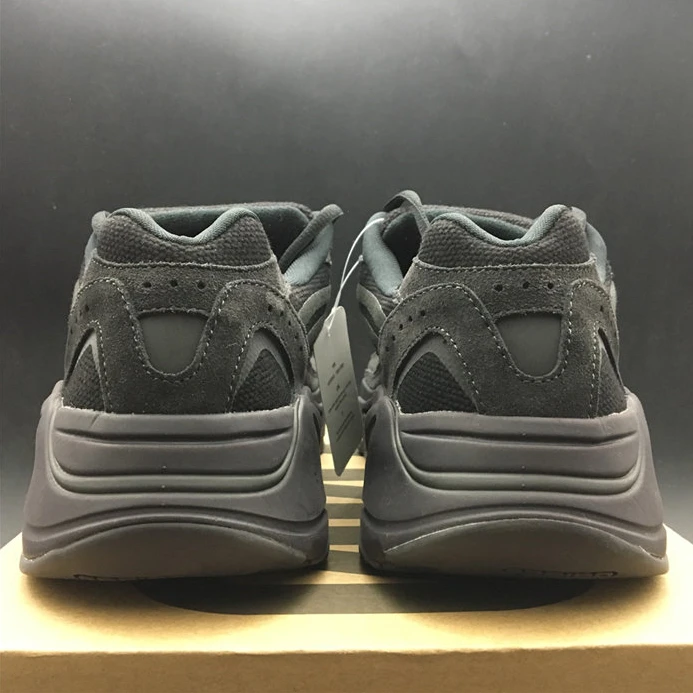 UrbanStyle 5611 adidas Yeezy Boost 700 V2 Vanta FU 3007