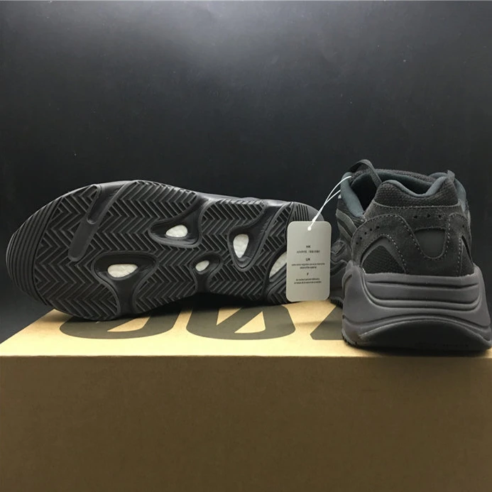 UrbanStyle 5611 adidas Yeezy Boost 700 V2 Vanta FU 3007