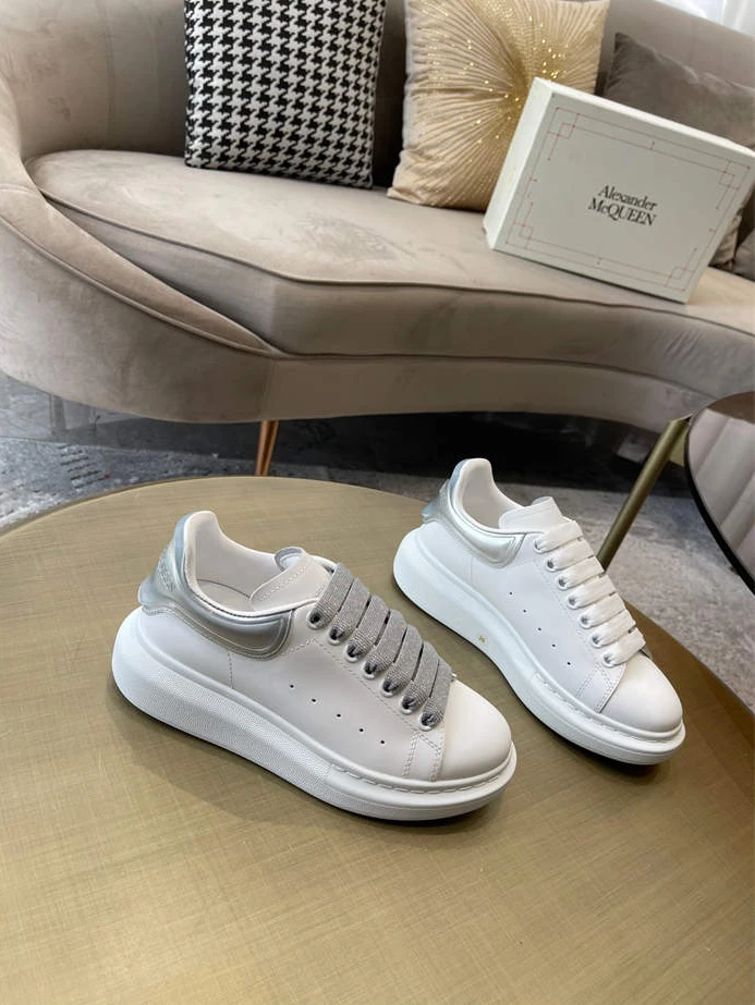 UrbanStyle Alexander McQueen Oversized 1331